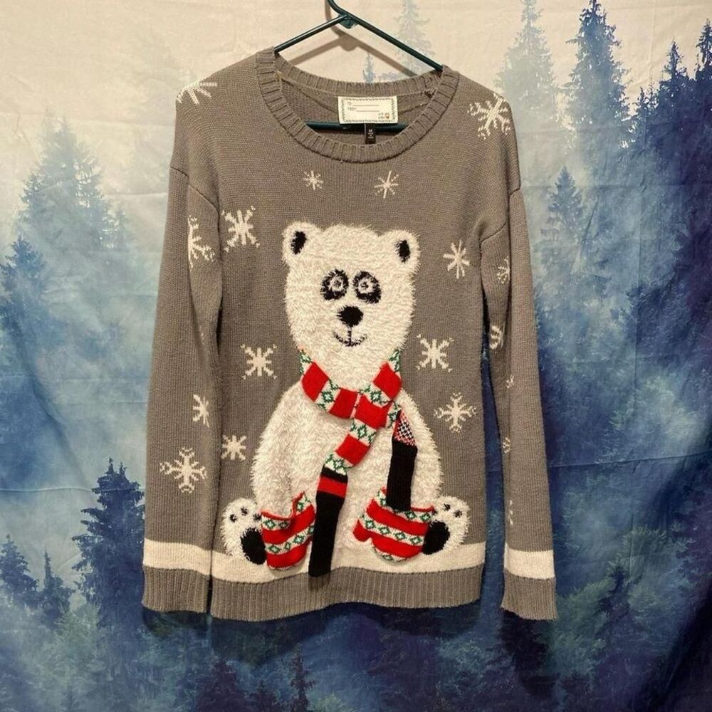 Women's‎ Medium Polar Bear Christmas Sweater